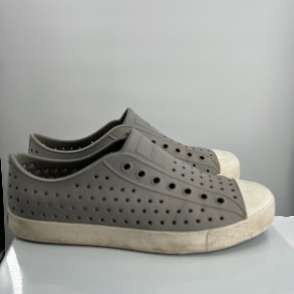 Native Jefferson Slip On Shoes Ladies 9 / Mens 7